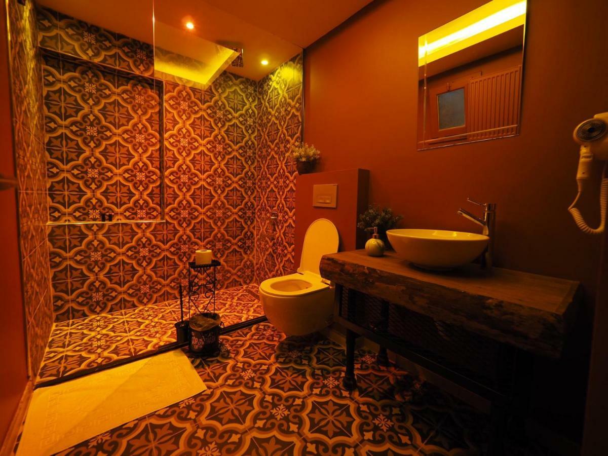 Second House Apart Otel *